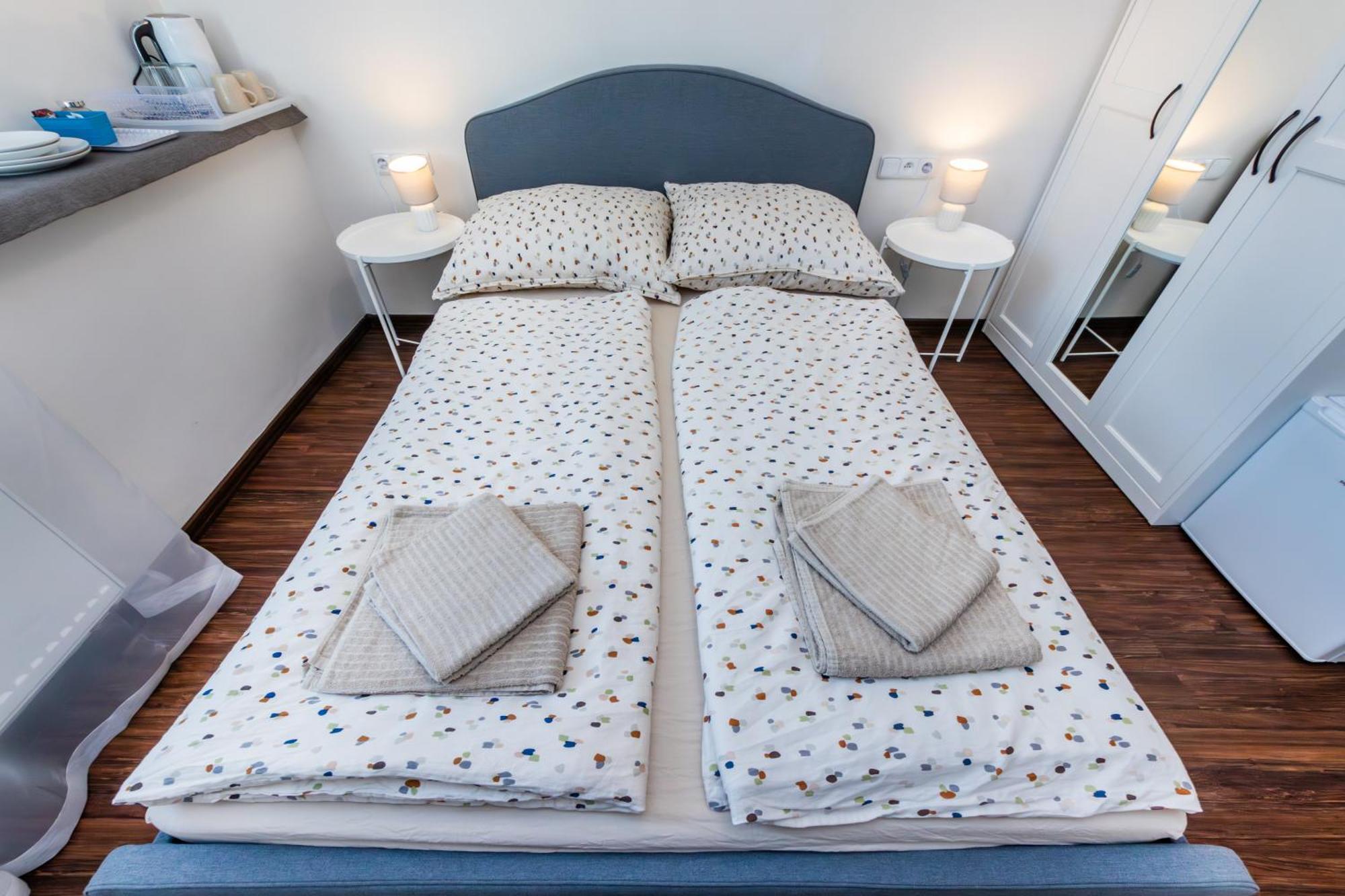 Prague Legends Pension Экстерьер фото
